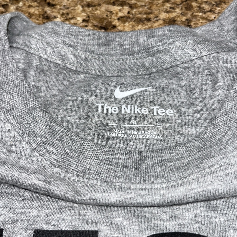 2 - Nike Mens Training T-shirts Gray & White Just Do It & Swoosh Logo Sz Large - Picture 4 of 12